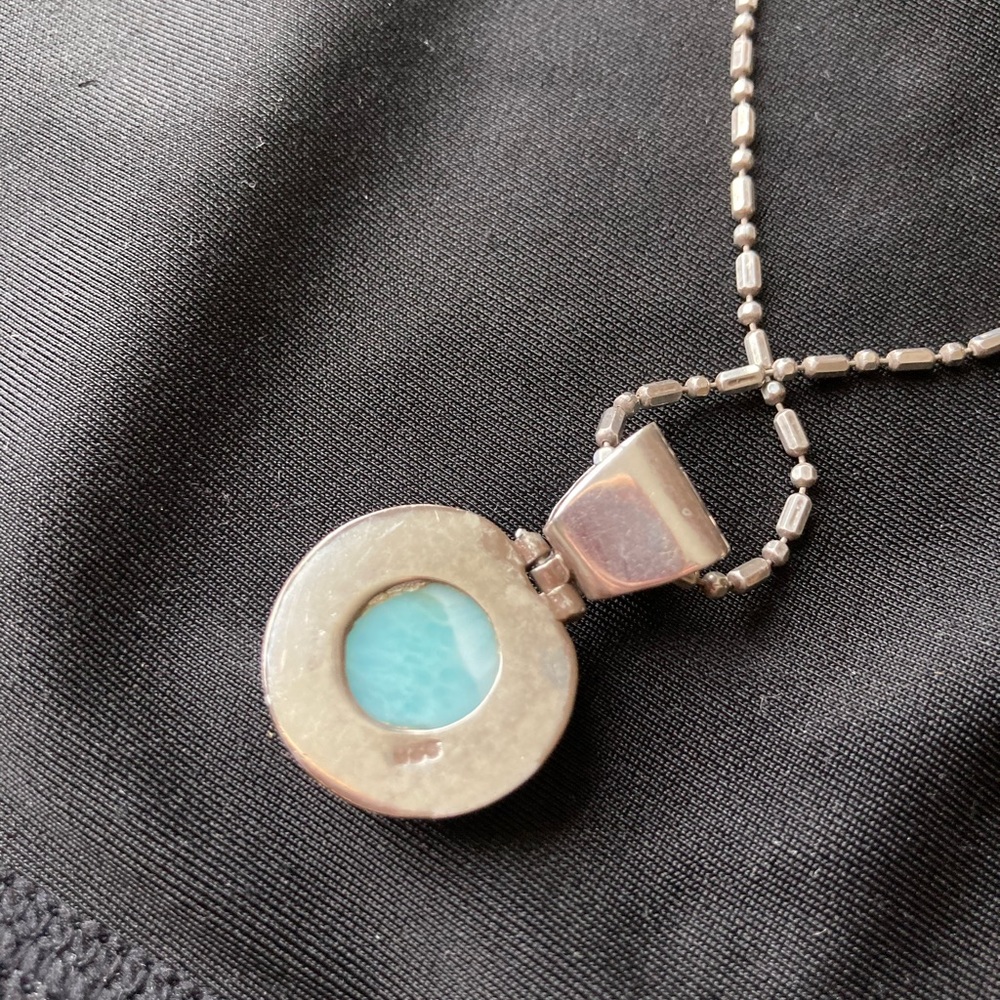 Larimar and sterling silver 16” necklace with mother of pearl clasp - Picture 4 of 8